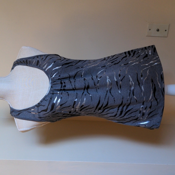 Silk bow tie-back zebra print tank - Picture 2 of 11